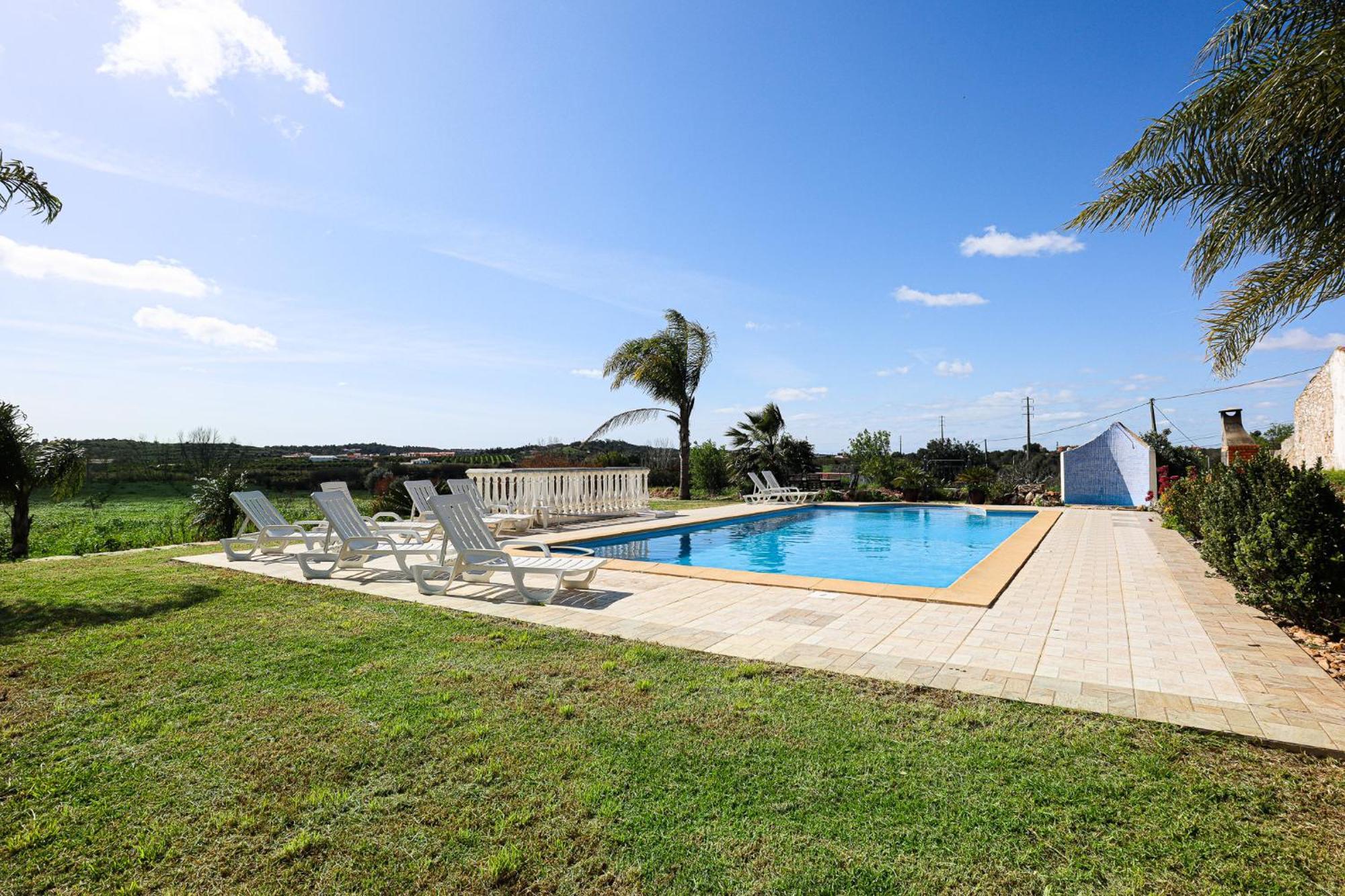 Quinta Do Bravo - Swimming Pool - By Bedzy Silves