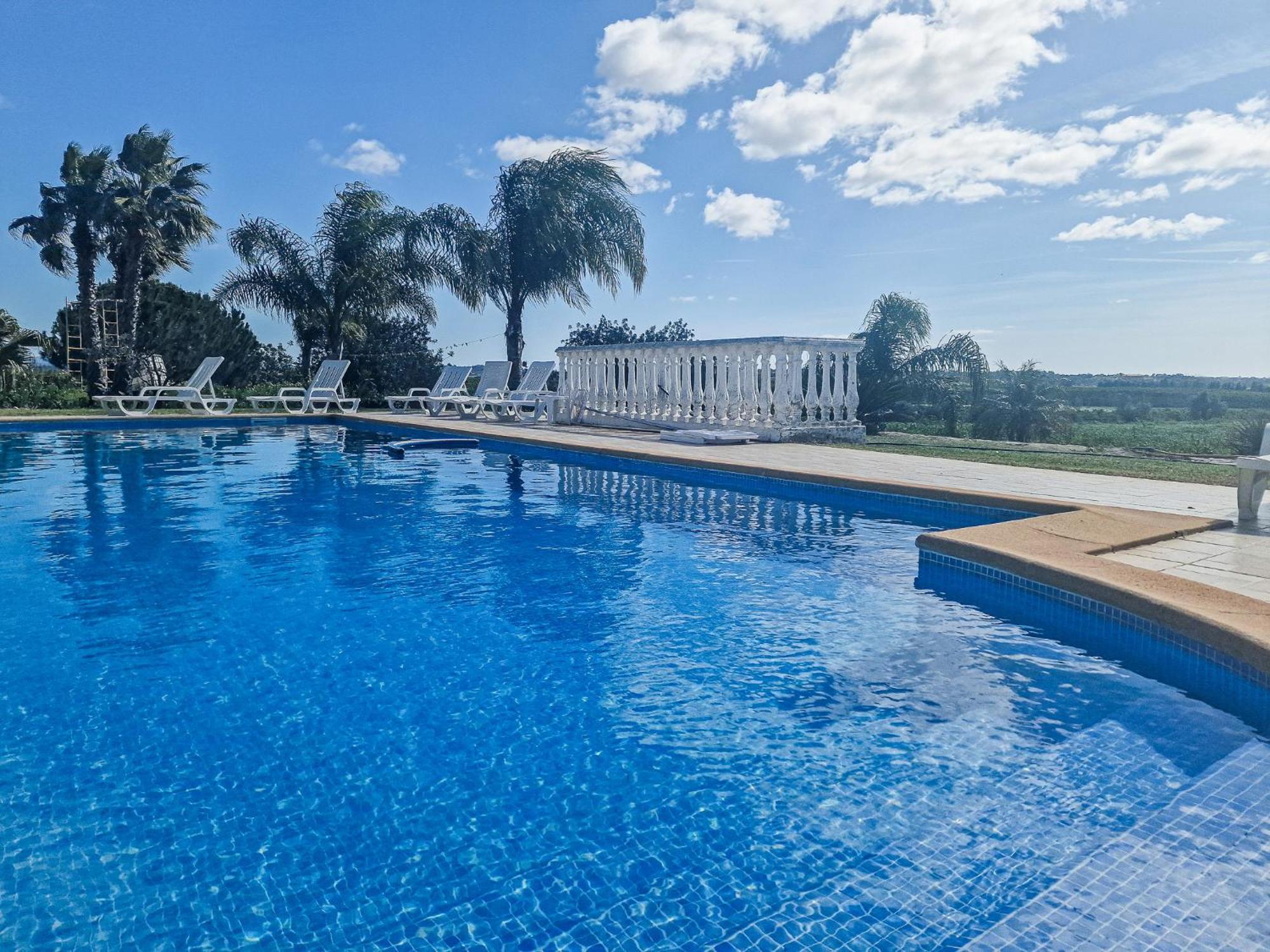 Quinta Do Bravo - Swimming Pool - By Bedzy